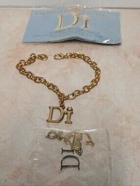 Bracelet With 'Di' Charm